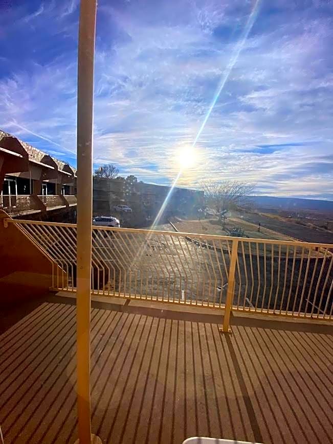 QUALITY INN VIEW OF LAKE POWELL - PAGE