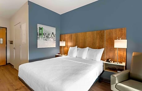 Standard Studio 1 Queen Bed Non smoking