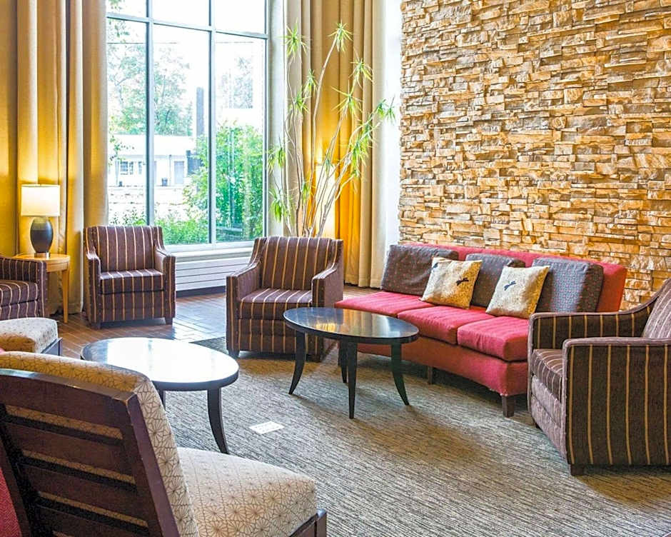 Cambria Hotel Traverse City