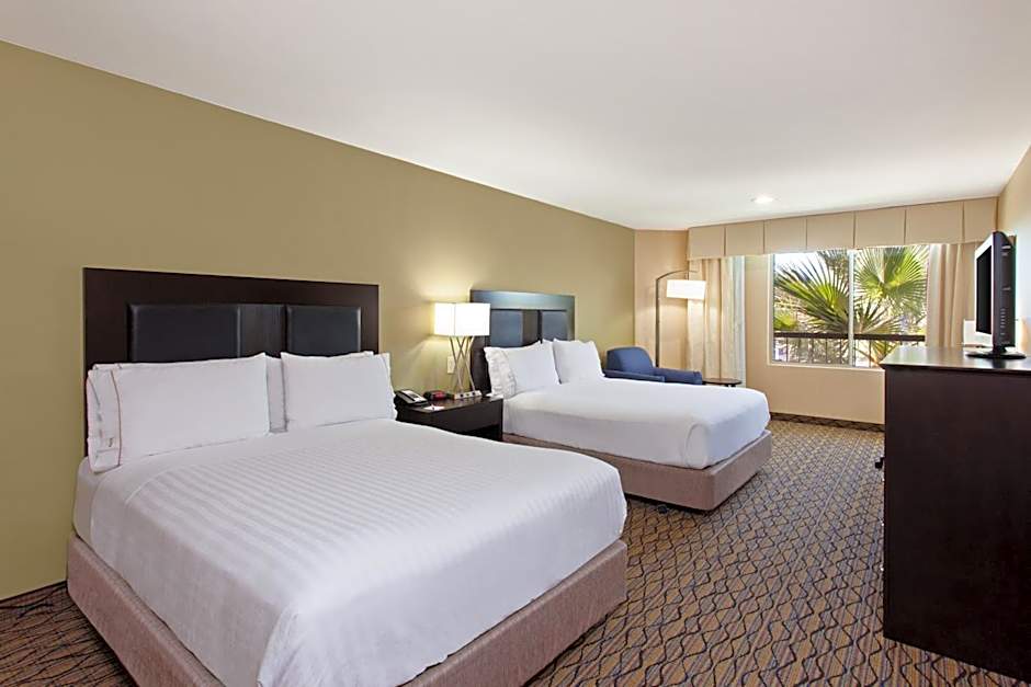 Holiday Inn Express Newport Beach By IHG