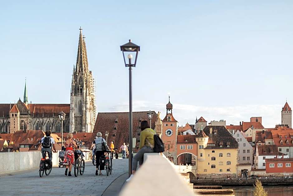 Holiday Inn - the niu Sparrow Regensburg By IHG