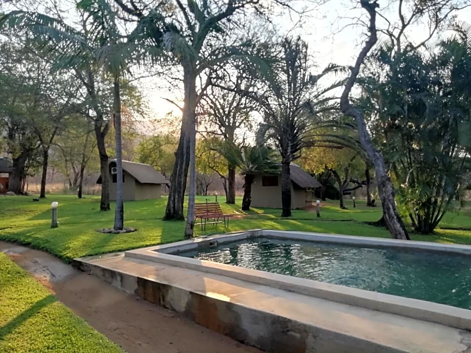 Shumba Safari Bush Camp