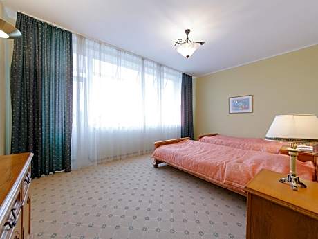 Suite with Two Balconies with Spa Access