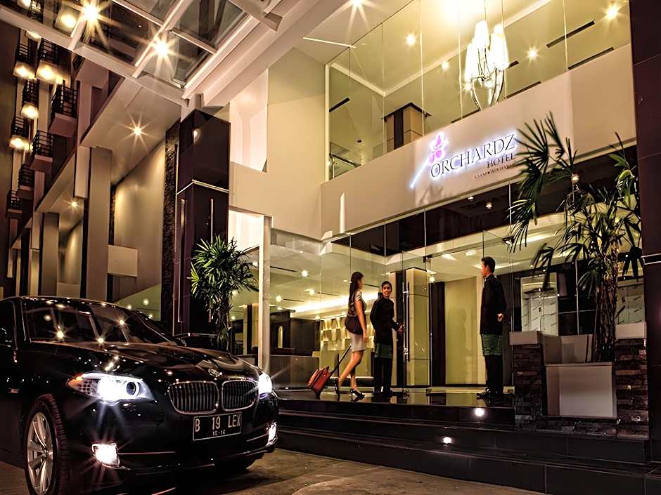 Orchardz Hotel Ayani