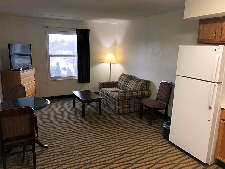 President Inn & Suites