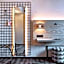 Moxy by Marriott Duesseldorf South