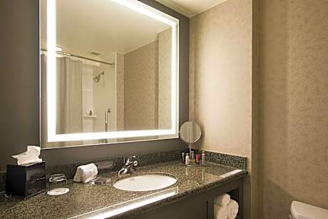 Deluxe Guest room, 2 Double, Corner room