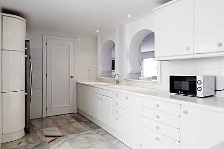 Two-Bedroom Apartment (3 Adults)