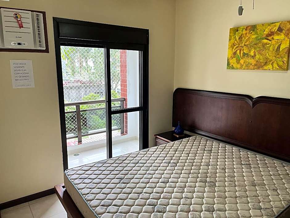 RIVIERA: M6 PRAÇA DAS ARTES 24 Duplex, Perto da Praia, Vista para as Piscinas, 3Dorms+Sala Íntima, 2½Banh, 2Gar, Ar+Ventiladores, Wi-Fi, Tela de Proteção, Varanda com Churrasqueira Ecológica, até 8-9Hóspedes