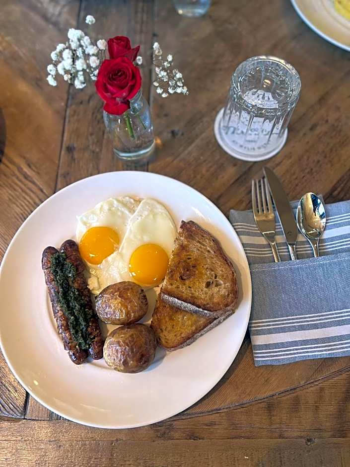 Wylie Hotel Atlanta, Tapestry Collection by Hilton