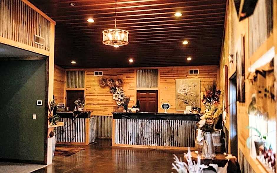 Big Horse Inn and Suites