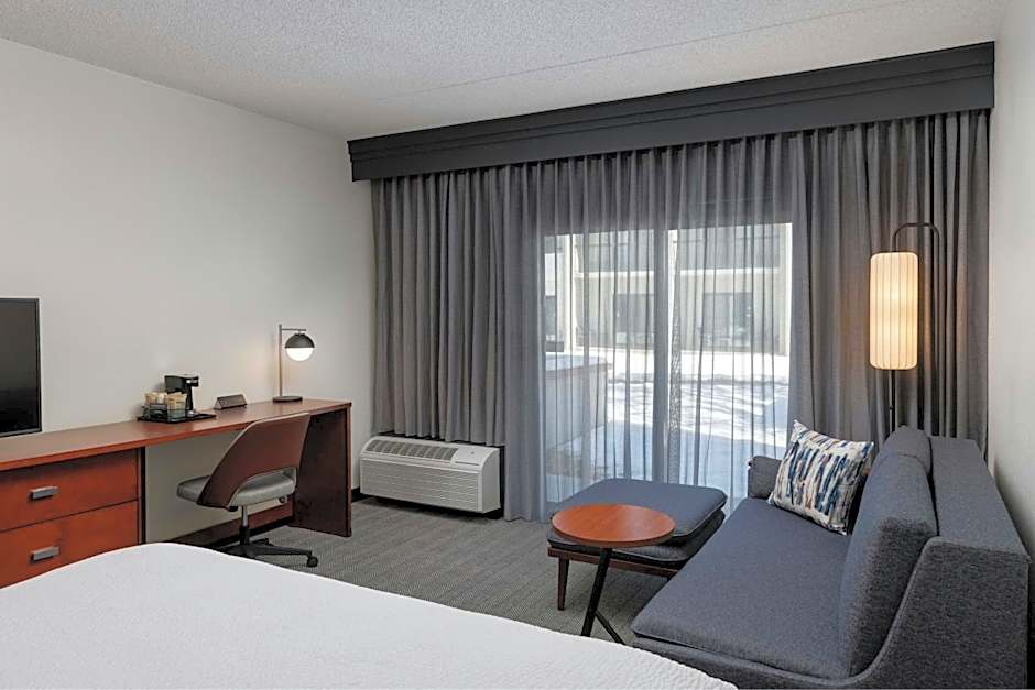 Courtyard by Marriott Denver Central Park