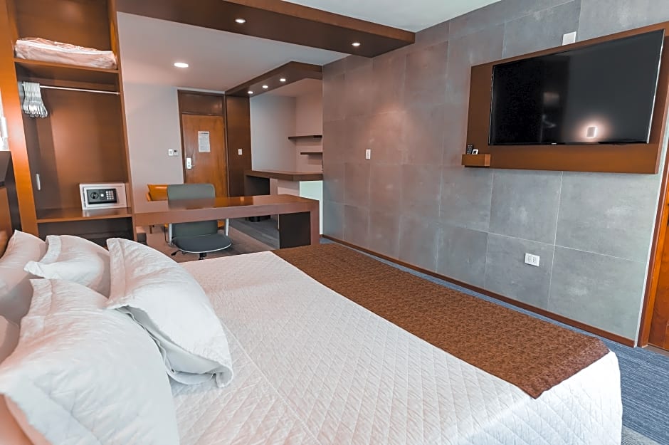 Zdjęcie 1 z 5 — Junior Suite
