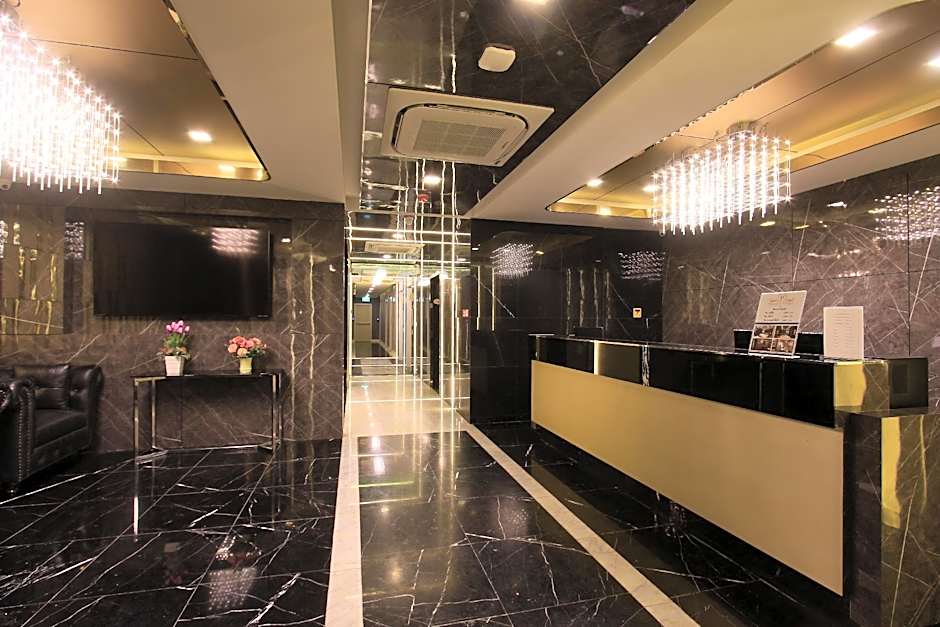 Pratunam Atrium Hotel