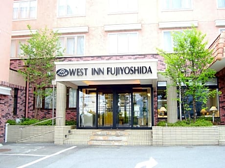West Inn Fuji-Yoshida