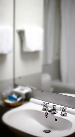 TWIN ROOM CAPACITY 1