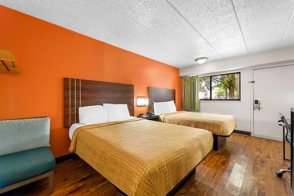 Econo Lodge Charlotte Airport