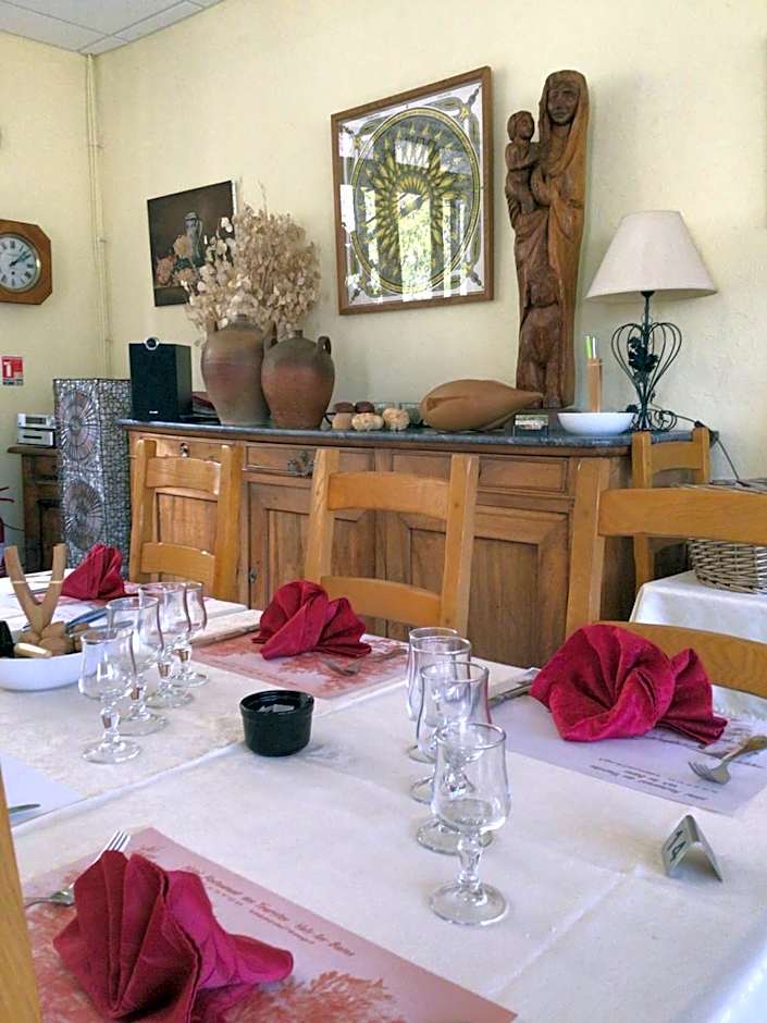 Hôtel Restaurant Les Touristes