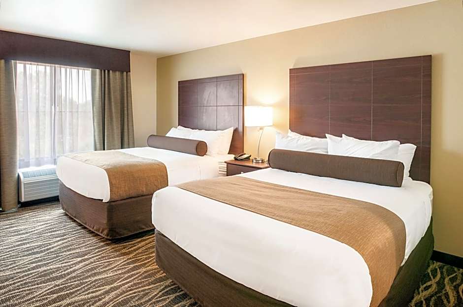 Cobblestone Hotel & Suites - Neenah