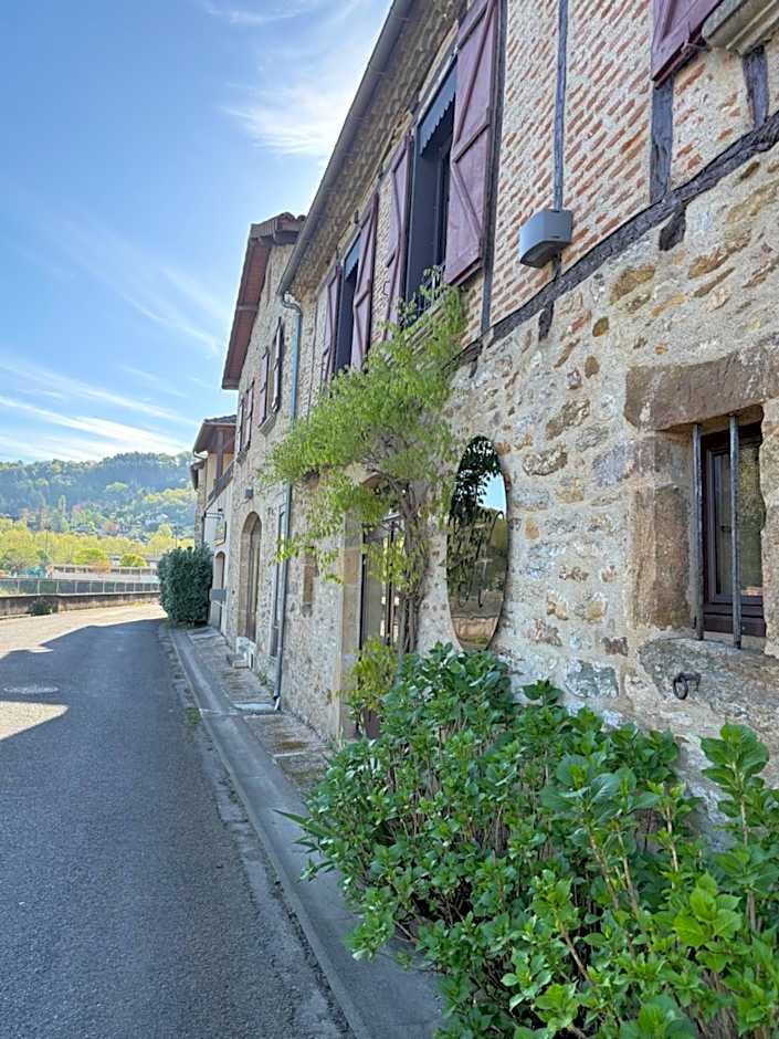 Le Victor Hugo - Hôtel et Restaurant - Logis Hôtels