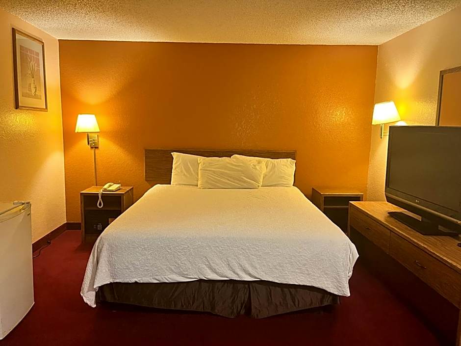 Motel 6 Deming, NM