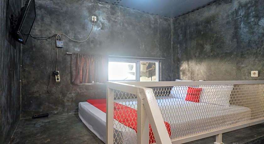 RedDoorz near Jumbo Mall Sragen