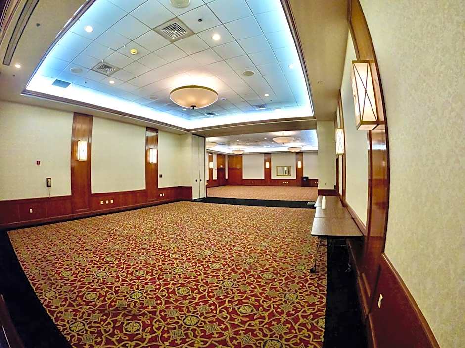 Hotel Mead Resorts & Conventions Center