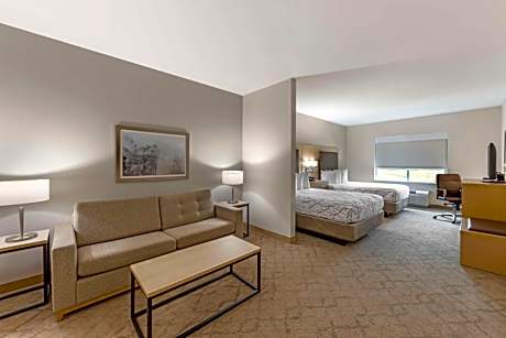Queen Suite with Two Queen Beds - Disability Access