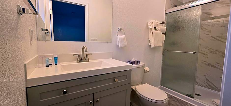 Ocean Cove Lodge
