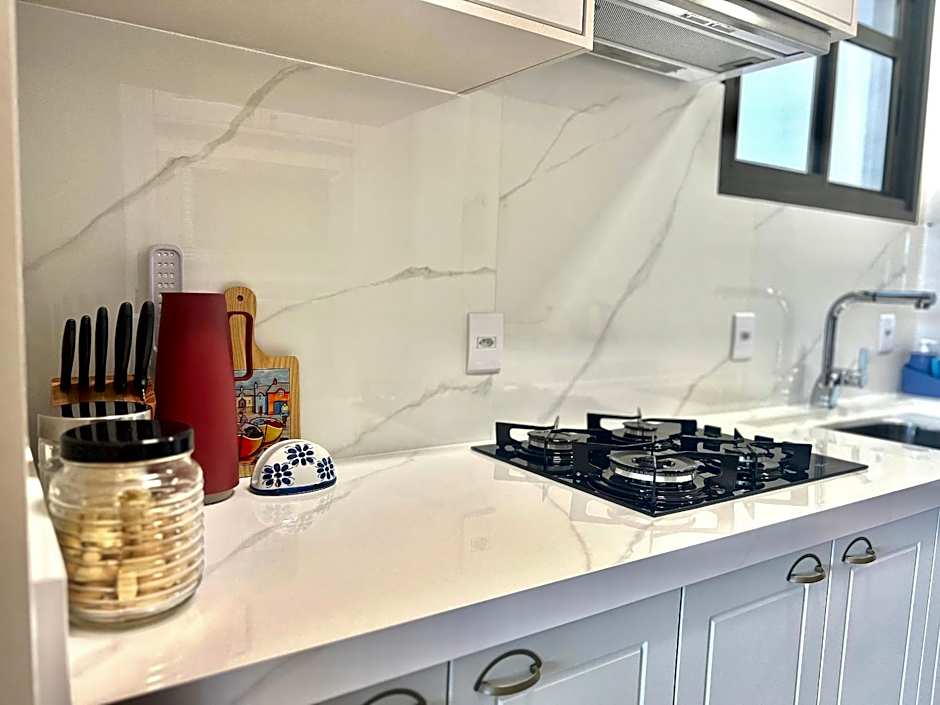 Lindo Apartamento! 100m da Praia Grande! EC01I