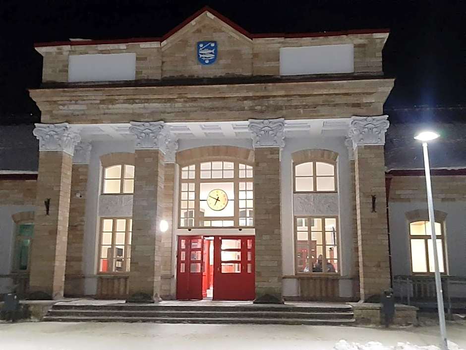 Rooms near the station