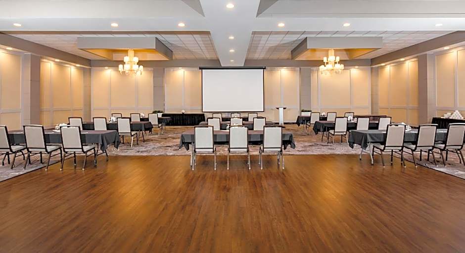 Pomeroy Hotel & Conference Centre