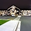 Crossroads Inn & Suites