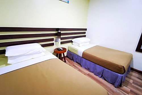 OYO 90045 Dalyla Inn Hotel