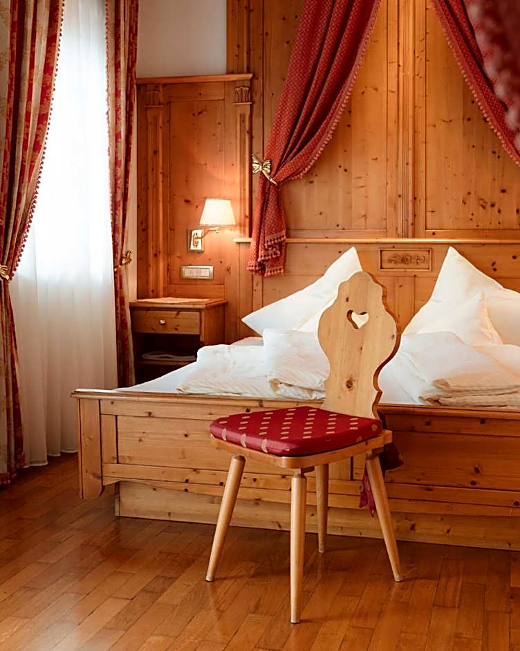 Hotel Enzian Genziana