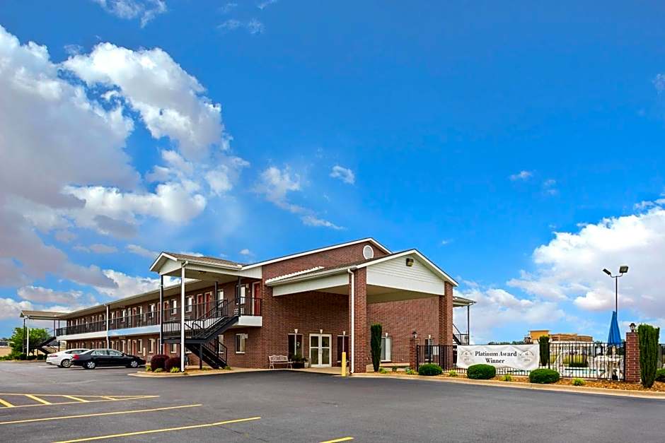 The Magnolia Hotel Searcy
