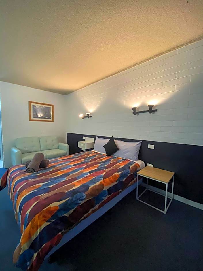 Capri Motel