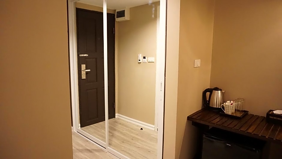 TARIS ART HOTEL PHRAE