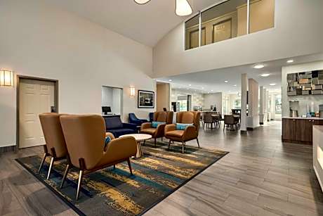 La Quinta Inn & Suites by Wyndham Vancouver Airport