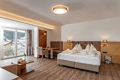 Suite Room with Balcony - Upper Floor