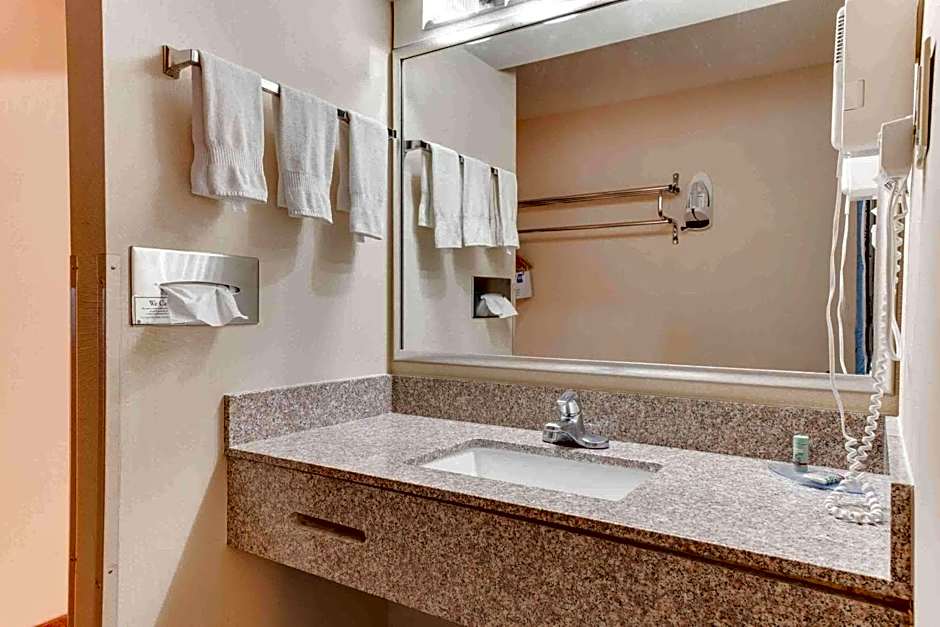 Best Western Movie Manor