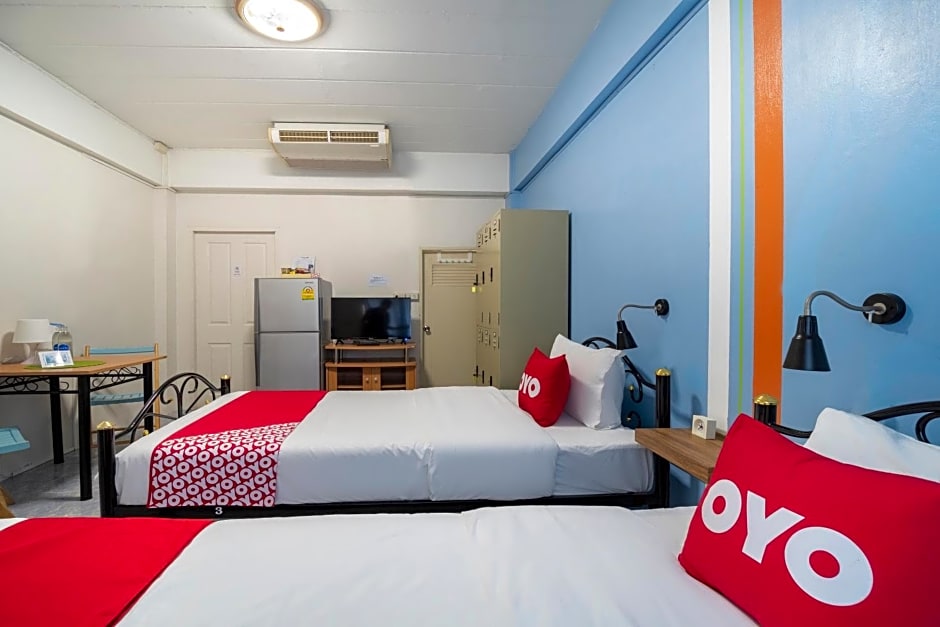 OYO 838 Aromdee Apartment