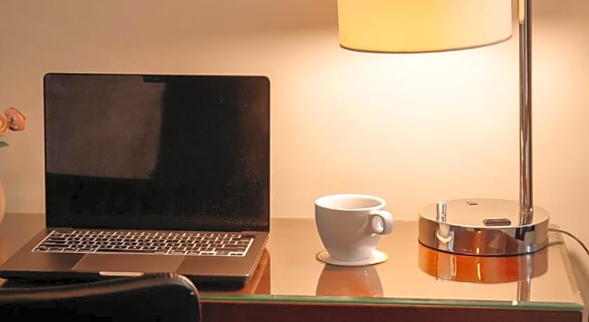 Thunderbird Carrera Hotel & Casino