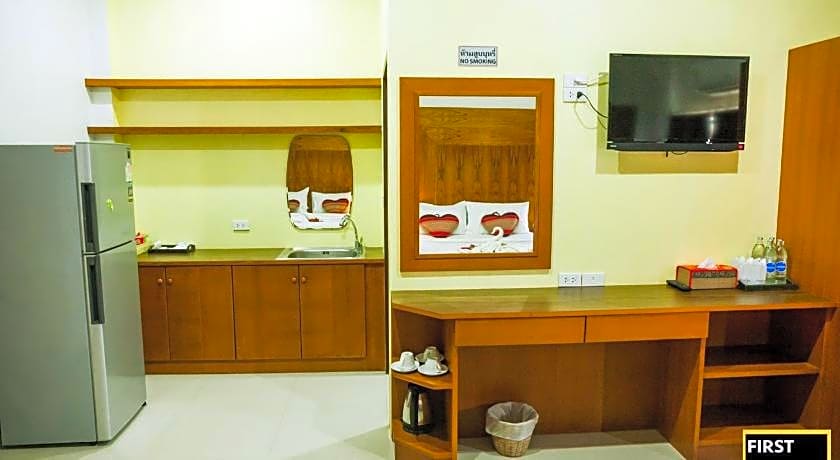 First And Frang Hotel