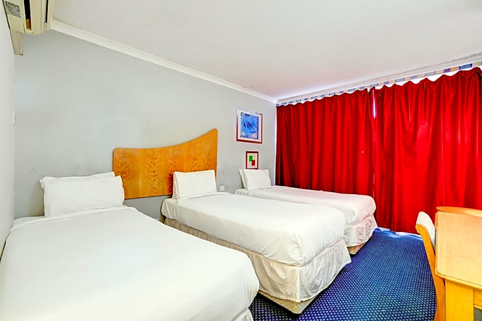 OYO The Chiltern Hotel