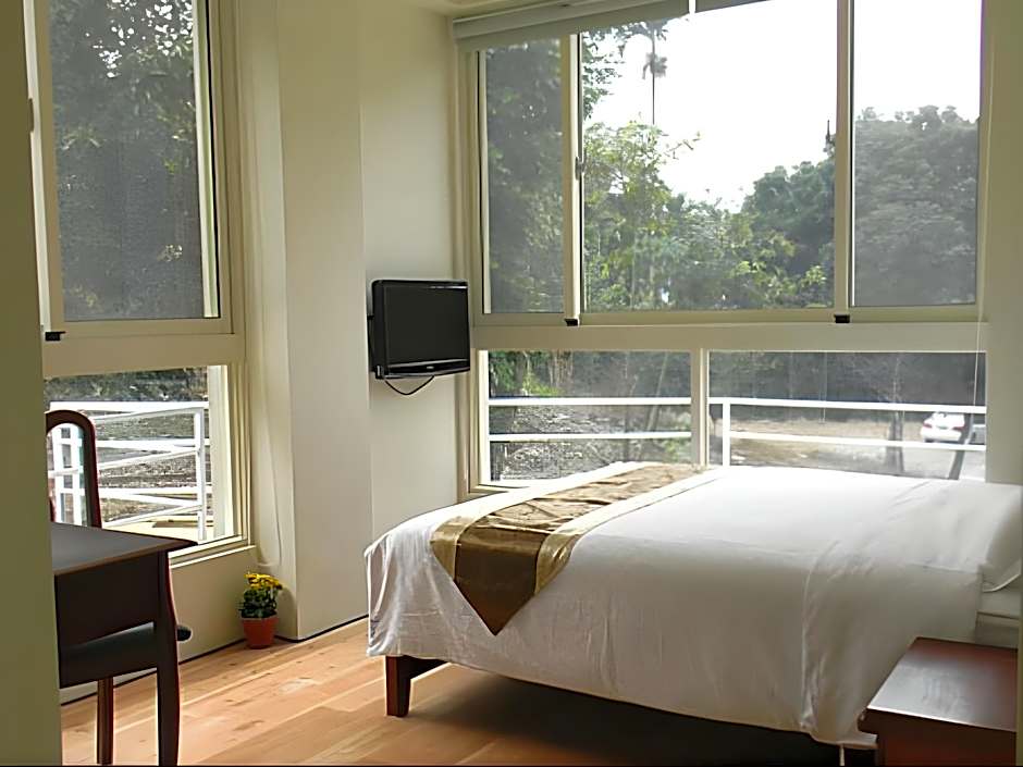 Young Chi Ku Hot Spring B&B