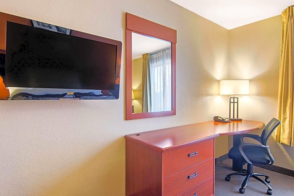 Sleep Inn & Suites