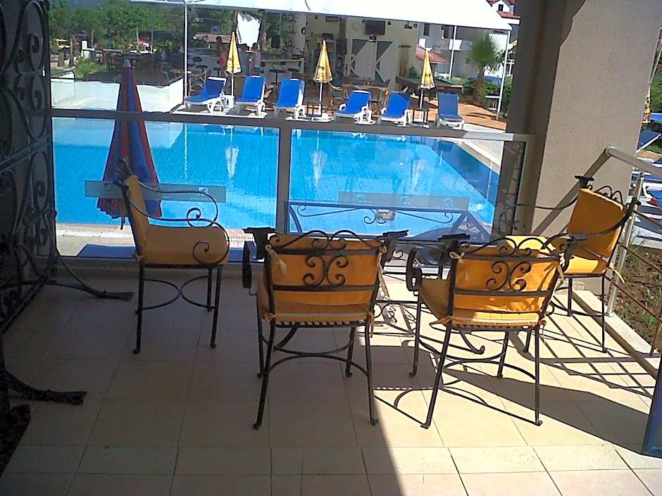Ant Apart Hotel