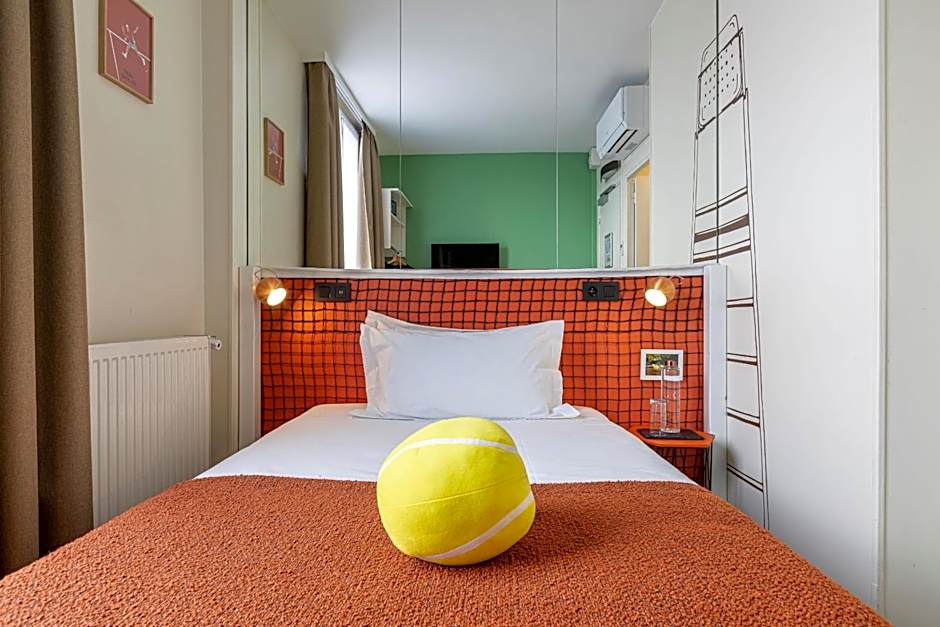 Hotel Olympic by Patrick Hayat