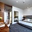 Royal Ariston Hotel